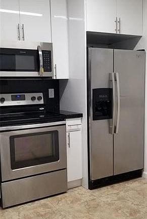 3rd image of 10340 NW 8th St #105