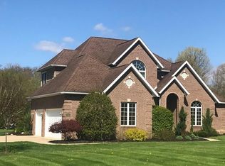 10574 Summer Ln, Mount Vernon, OH 43050