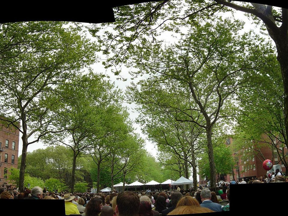 5 minutes to Pratt Institute