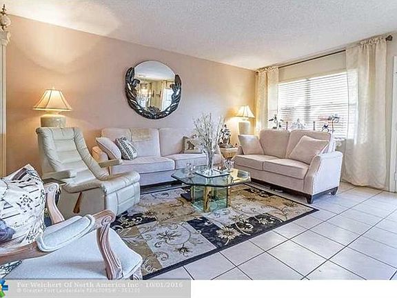 3rd image of 1902 Bermuda Cir APT B2