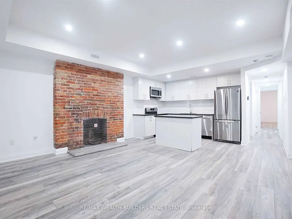 215 Jarvis St #1