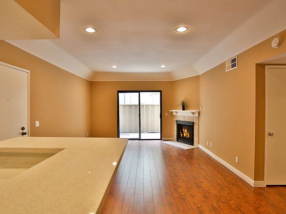 3rd image of 22729 Lakeway Dr Unit 385
