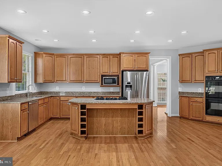 25670 S Village Dr — Photo 12