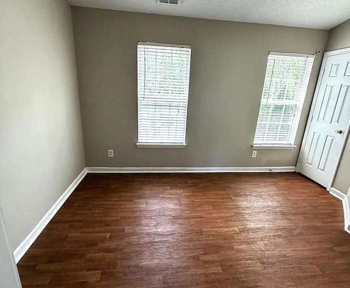 624 Emerald Cove Dr — Photo 10