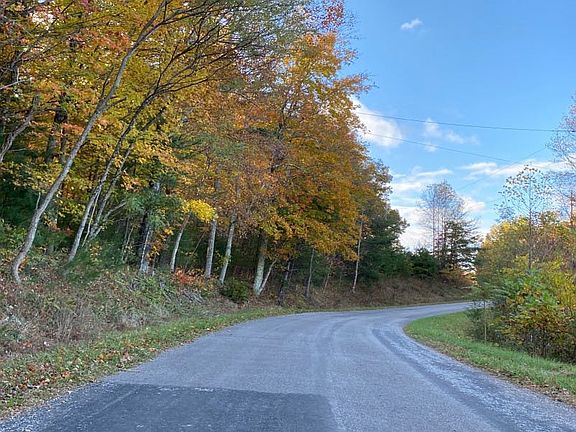 4th image of 530 Mitchell Mill Rd