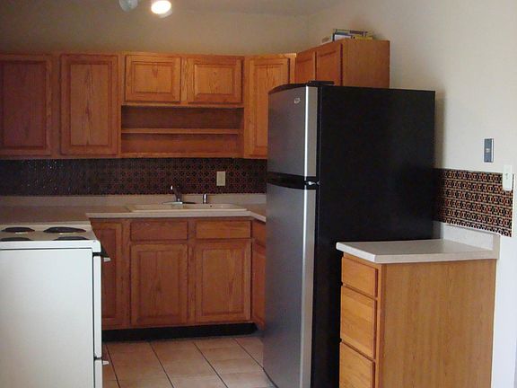 4th image of 8431 S 19th St