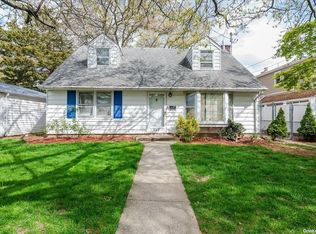 147 Stewart St, Elmont, NY 11003