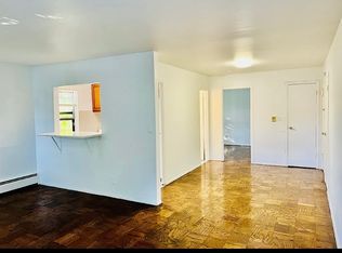 2 Van Wart Ave #19, White Plains, NY 10606