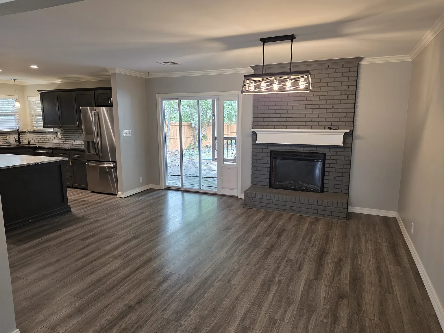 3 bed, 1600 sqft, $1,850 — Photo 4