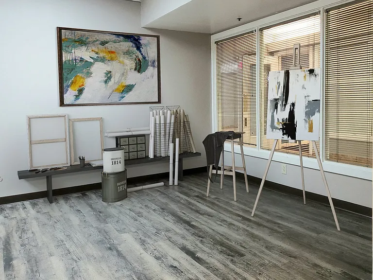 Delmar Loop Apartments — Photo 17