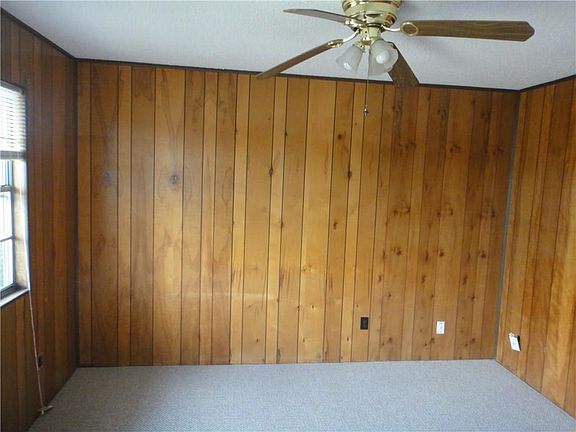 2nd image of 501 Barton St