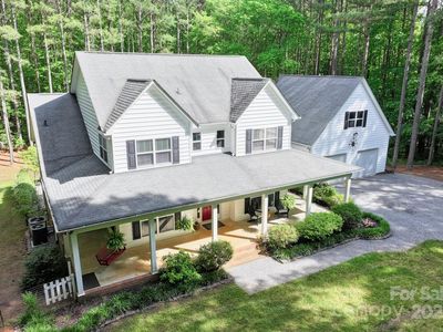 1956 Forest Ridge Dr, Stanley, NC, 28164