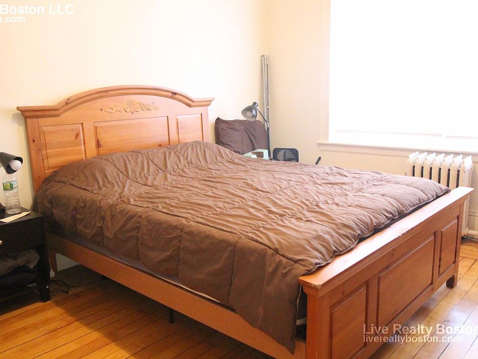 2nd image of 1820 Beacon St #2A