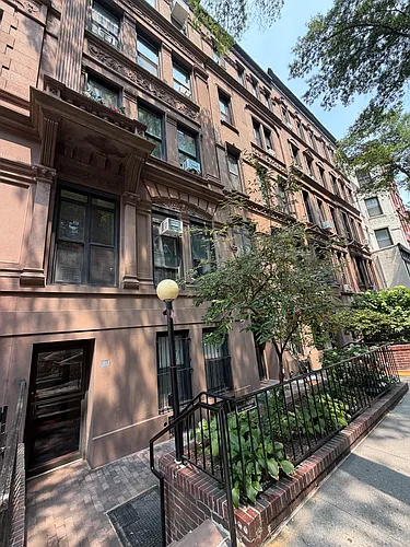 111 W 70th St #1-F Photo 1