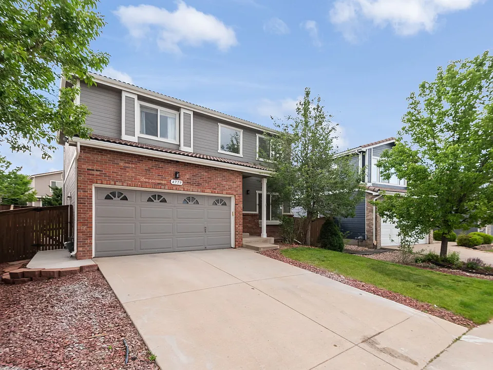 4779 Waldenwood Dr