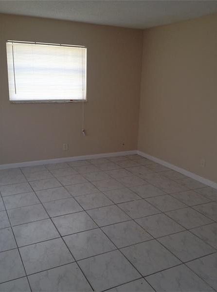 2nd image of 6610 SW 41st Pl #17