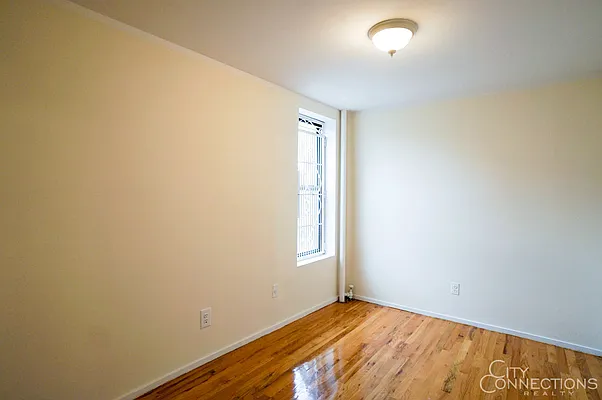 Rented by City Connections Realty | media 15