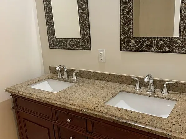 25 Madrid Ln, Davie, FL 33324
