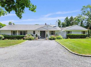 31 B Club Ln, Remsenburg, NY 11960