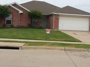 8022 Splitrail Ct, Arlington, TX 76002