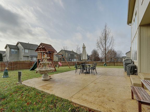 4th image of 5801 W 153rd Ter