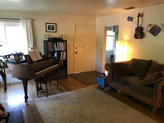 2nd image of 1047 Miller Dr