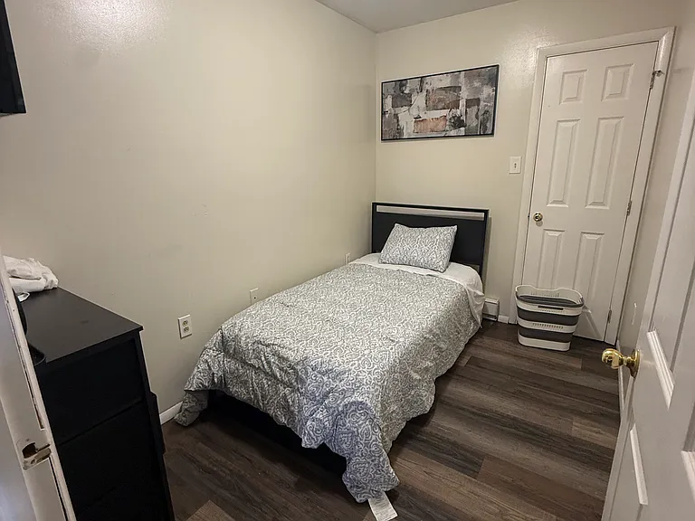 735 Main St #3 — Photo 5