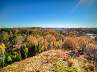 2-2 Montgomery Rd, Boothbay Harbor, ME 04538