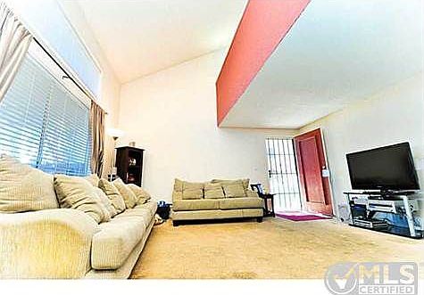 4th image of 2770 Casey St