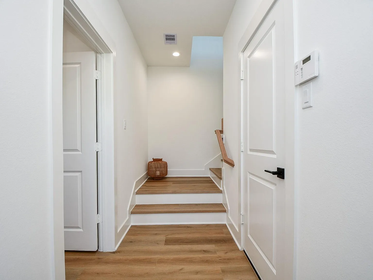3 bed, 3.5 bath, 1795 sqft, $2,750 — Photo 4