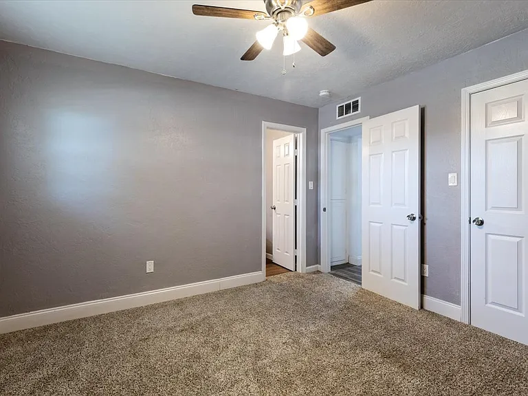 122 NE Angus St — Photo 12