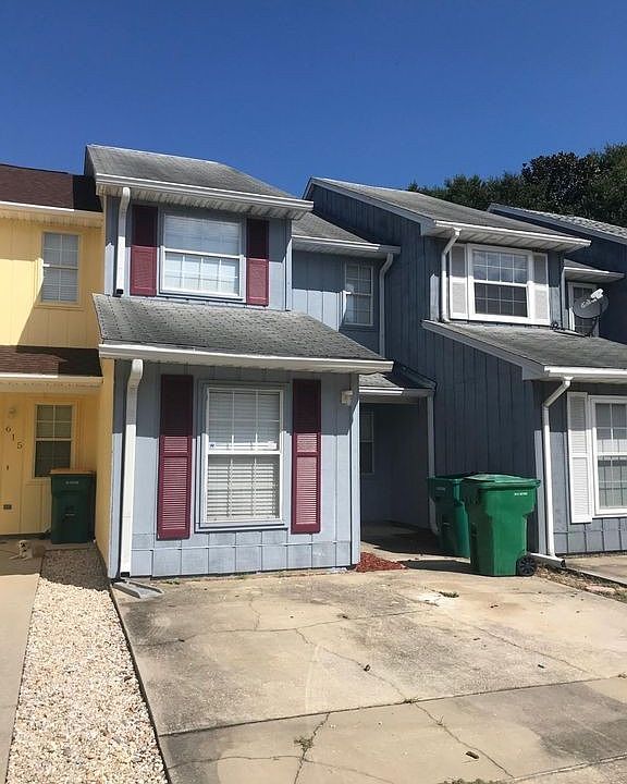 1st image of 613 Virginia Oak Ct