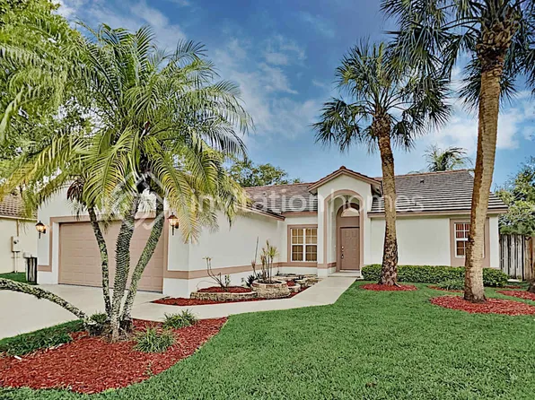 4705 NW 76th St, Pompano Beach, FL 33073