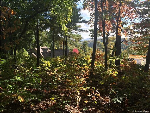 3rd image of 372 Hollybrook Dr #S-2r