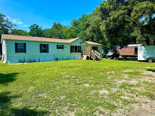 15820 Country Ln, Spring Hill, FL 34610