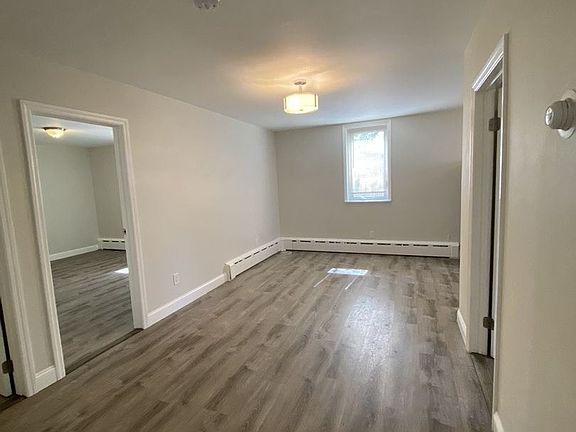 5th image of 11 Cedar St #C1