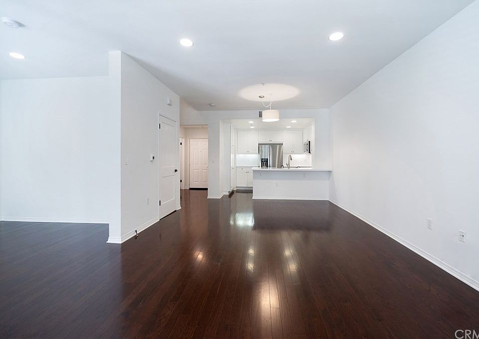 1st image of 6020 Seabluff Dr Unit 130