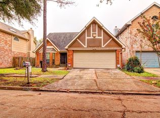 6906 Lynkat Ln, Houston, TX 77083