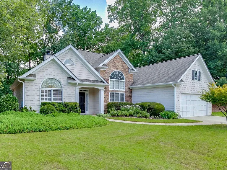 6440 Deep Woods Ct — Photo 1