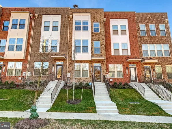 3445 Dean Dr #33, Hyattsville, MD 20782