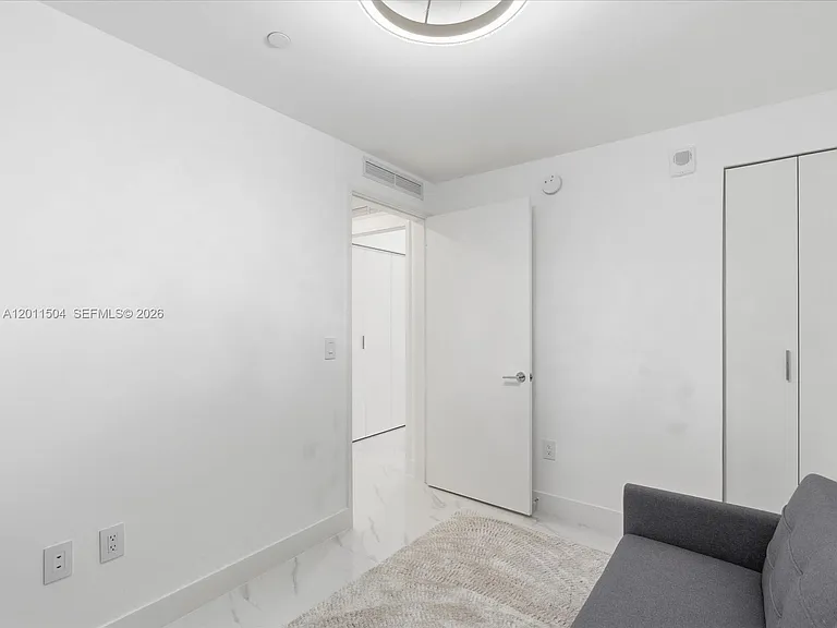 700 NE 24th St #4606 — Photo 32