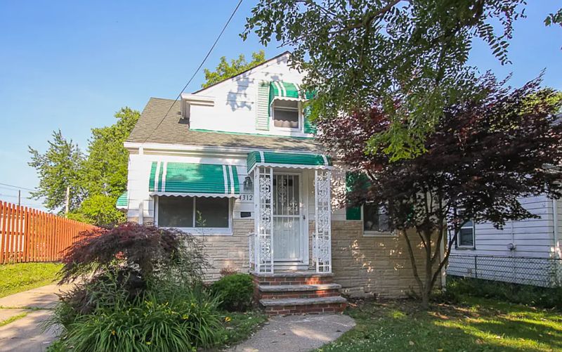 1st image of 4312 E 162nd St