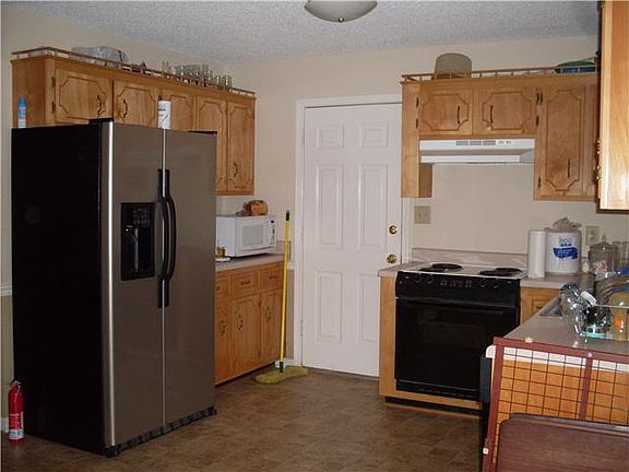 4th image of 307 Broadmore Dr