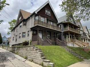 813 S 28th St, Milwaukee, WI 53215