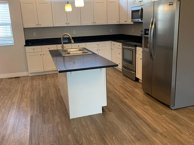 3873 S 1530 W — Photo 4