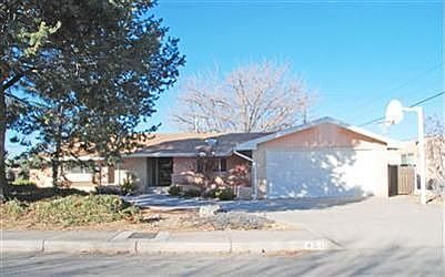 1st image of 401 Montclaire Dr NE