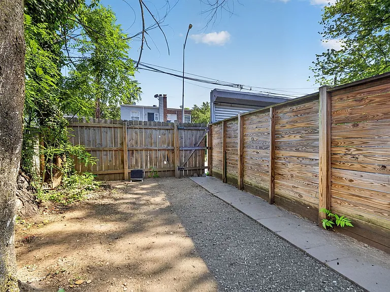 1714 Gales St NE — Photo 17