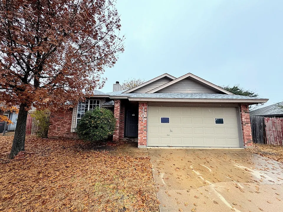 3303 Trey Ln