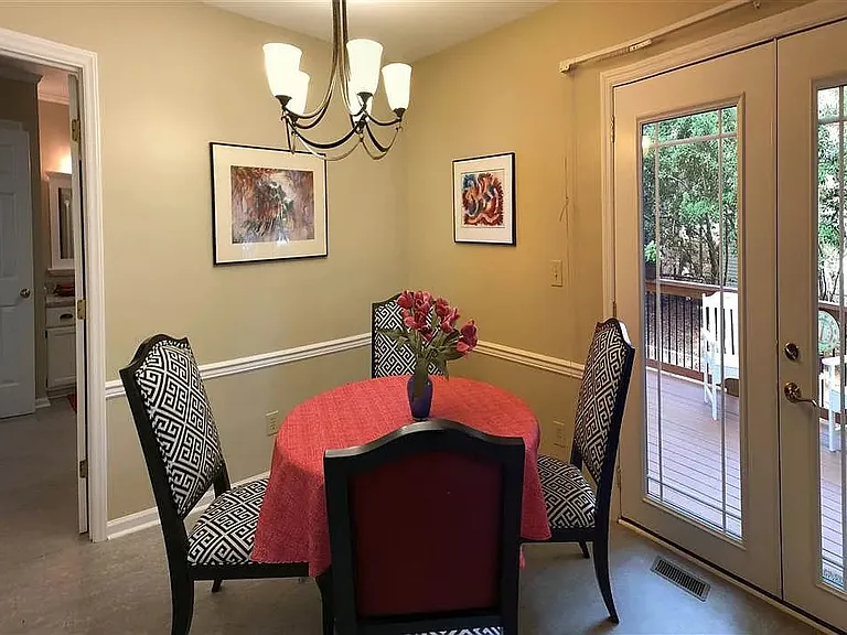 223 Scarlett Dr — Photo 1
