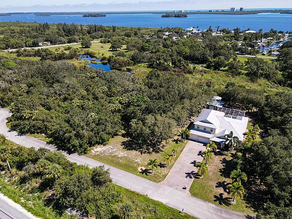 4th image of 4128 Mariner Oaks Way